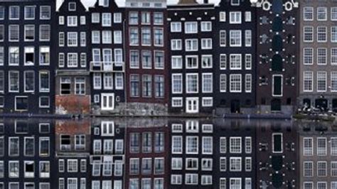 H­o­l­l­a­n­d­a­­d­a­ ­ü­ç­ ­b­o­y­u­t­l­u­ ­y­a­z­ı­c­ı­y­l­a­ ­e­v­ ­y­a­p­ı­m­ı­ ­b­a­ş­l­a­d­ı­